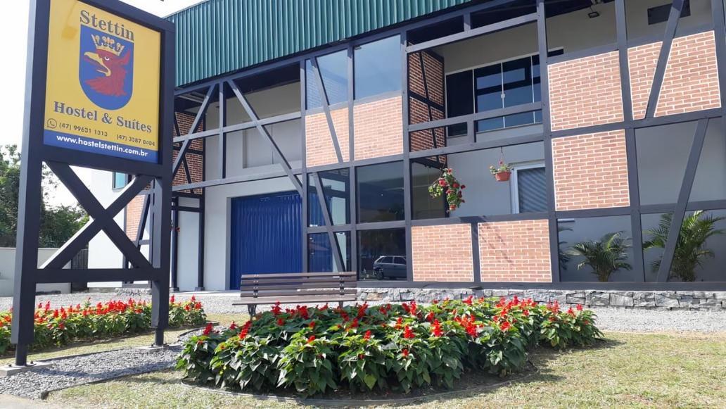 Hostel & Suites Stettin Помероди Екстериор снимка